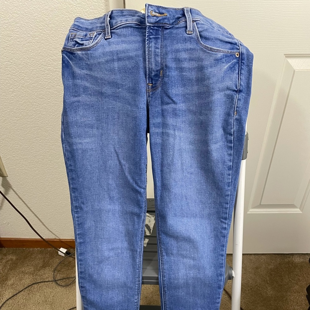 Old Navy Rockstar Super Skinny
